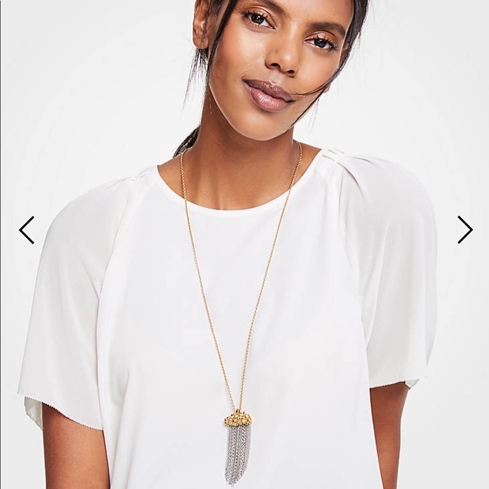 Ann Taylor floral tassel pendant necklace - Picture 3 of 9